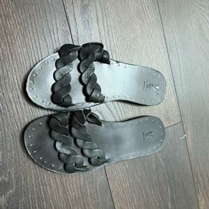 Frye Women’s 8 Black Azalea Braided Sandals